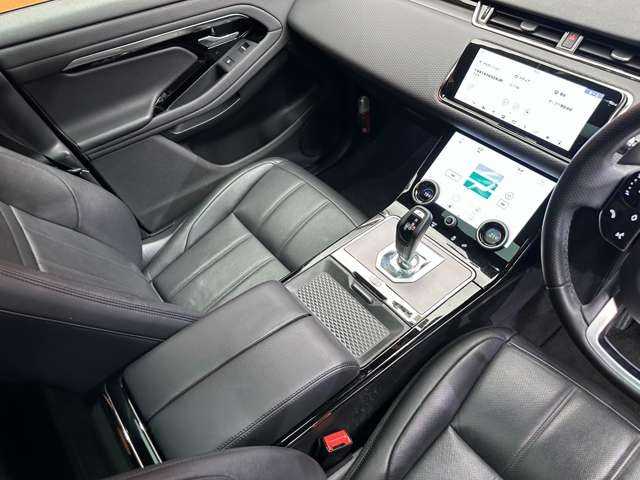 ランドローバー レンジローバーイヴォーク Rダイナミック S 千葉県 2020(令2)年 4.7万km シルバー パノラマルーフ　/ＡＣＣ　/黒革シート　/ナビ　/Ｂｌｕｅｔｏｏｔｈ接続　/３６０°　/シートヒーター　/電動リアゲート　/ＬＥＤヘッドライト　/衝突軽減Ｂ　/ＢＳＭ　/ＬＫＡ　/ドラレコ　/ＥＴＣ　/ワンオーナー
