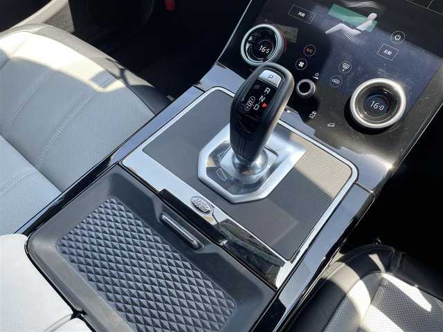 ランドローバー レンジローバーイヴォーク Rダイナミック S 東京都 2020(令2)年 4.5万km 黒 TouchProDuo/デジタルインナーミラー/ACC/レーンキープA/BSM/純正ナビ/フルセグTV/エマージェンシーブレーキ/AppleCarPlay/ツートンレザーシート/シートヒーター/ステアリングヒーター/パワーバックドア/黒20インチAW/デジタルメーター/プレミアムLEDヘッドライト/ETC2.0