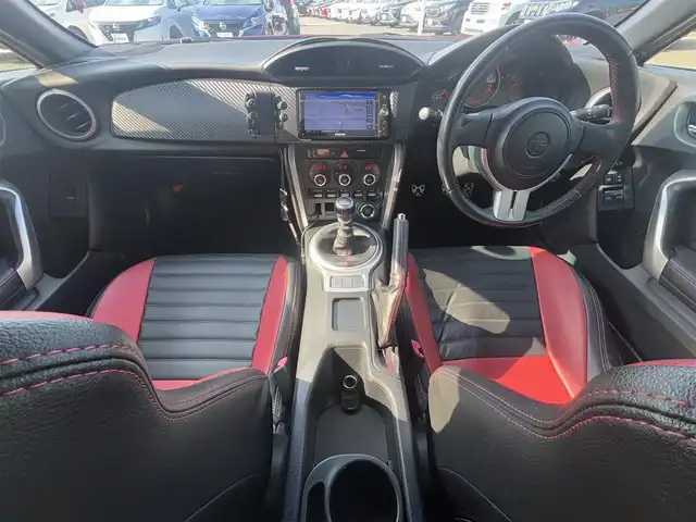 トヨタ ８６ GT 徳島県 2015(平27)年 2.9万km オレンジメタリック ケンウッドメモリナビ　MDVーZ701W/(AM.FM.CD.BT.TV)/クルーズコントロール/純正アルミホイール/ＨＩＤヘッドライト/純正フロアマット/前方ドライブレコーダー MDVーZ701W/オートライト/オートエアコン/６速マニュアル/プッシュスタート