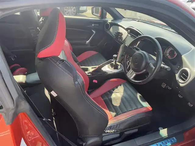 トヨタ ８６ GT 徳島県 2015(平27)年 2.9万km オレンジメタリック ケンウッドメモリナビ　MDVーZ701W/(AM.FM.CD.BT.TV)/クルーズコントロール/純正アルミホイール/ＨＩＤヘッドライト/純正フロアマット/前方ドライブレコーダー MDVーZ701W/オートライト/オートエアコン/６速マニュアル/プッシュスタート