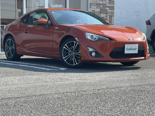 トヨタ ８６ GT 徳島県 2015(平27)年 2.9万km オレンジメタリック ケンウッドメモリナビ　MDVーZ701W/(AM.FM.CD.BT.TV)/クルーズコントロール/純正アルミホイール/ＨＩＤヘッドライト/純正フロアマット/前方ドライブレコーダー MDVーZ701W/オートライト/オートエアコン/６速マニュアル/プッシュスタート