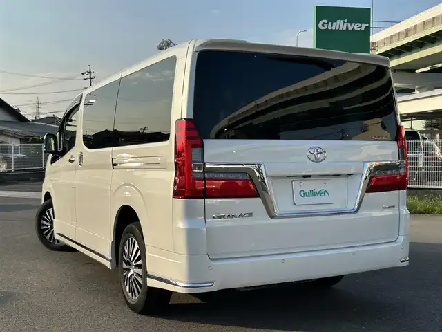 トヨタ グランエース プレミアム 愛知県 2020(令2)年 4.4万km ホワイトパールクリスタルシャイン 純正ナビ/(BT/AM/FM/USB/Miracast/CD/DVD)/フルセグTV/プリクラッシュセーフティシステム/パノラミックビューモニター/コーナーセンサー/レーダークルーズコントロール/パーキングサポートブレーキ/横滑り防止装置/ロードサインアシスト/デジタルインナーミラー/リヤフリップダウンモニター/ビルトインETC/全席シートヒーター/全席パワーシート/両側パワースライドドア/純正17インチAW/LEDヘッドライト/フォグランプ/プッシュスタート/スマートキー/純正フロアマット