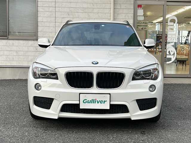 ＢＭＷ Ｘ１ 埼玉県 2011(平23)年 6.9万km アルピンホワイトⅢ ETC /純正ナビ AM/FM/ルーフレール/TRC /社外DVDプレイヤー/純正フロアマット/オートライト/LEDヘッドライト/保証書/取扱説明書