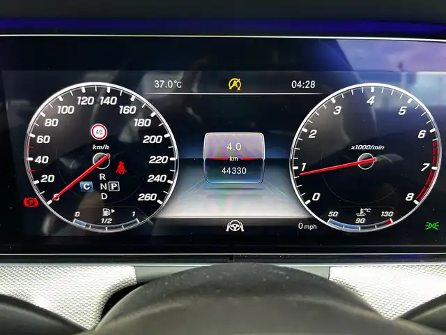メルセデス・ベンツ Ｅ２００ 4マチック アバンギャルド 富山県 2018(平30)年 4.5万km パール HDDナビ/AM/FMラジオ/フルセグTV/Bluetooth接続/360°カメラ/４WD/アイドリングストップ/ACC/パワーバックドア/前後ドラレコ/D/N席パワーシート/全席シートヒーター/アンビエントライト