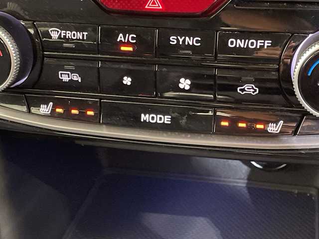 スバル フォレスター ハイブリッド アドバンス 愛媛県 2019(平31)年 5.8万km クリスタルホワイトP 純正ナビ/フルセグ／Ｂｌｕｅｔｏｏｔｈ／ＵＳＢ/バックカメラ/衝突被害軽減ブレーキ/レーダークルーズコントロール/ＥＴＣ/前方ドライブレコーダー/パワーバックドア/全席シートヒーター/DN席パワーシート/前後コーナーセンサー/レーンキープアシスト/ダウンヒルアシストコントロール/LEDヘッドライト