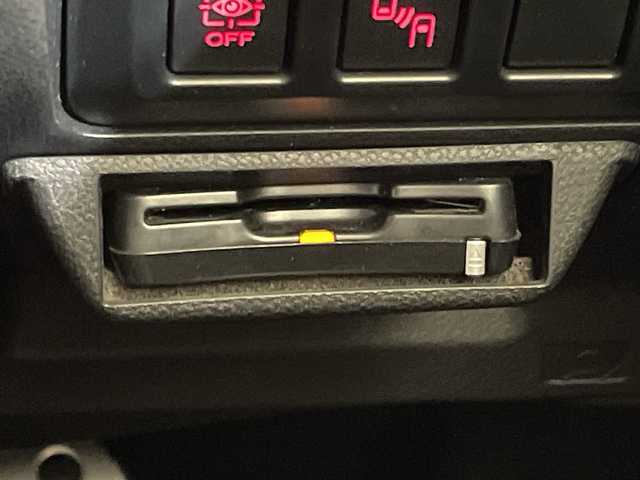 スバル フォレスター ハイブリッド アドバンス 愛媛県 2019(平31)年 5.8万km クリスタルホワイトP 純正ナビ/フルセグ／Ｂｌｕｅｔｏｏｔｈ／ＵＳＢ/バックカメラ/衝突被害軽減ブレーキ/レーダークルーズコントロール/ＥＴＣ/前方ドライブレコーダー/パワーバックドア/全席シートヒーター/DN席パワーシート/前後コーナーセンサー/レーンキープアシスト/ダウンヒルアシストコントロール/LEDヘッドライト