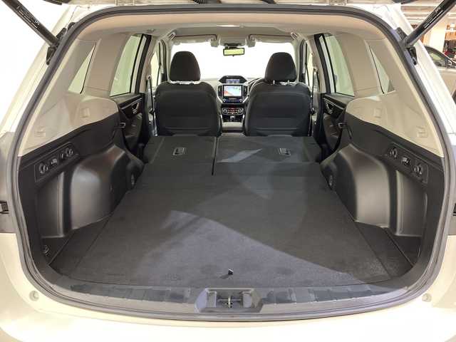 スバル フォレスター ハイブリッド アドバンス 愛媛県 2019(平31)年 5.8万km クリスタルホワイトP 純正ナビ/フルセグ／Ｂｌｕｅｔｏｏｔｈ／ＵＳＢ/バックカメラ/衝突被害軽減ブレーキ/レーダークルーズコントロール/ＥＴＣ/前方ドライブレコーダー/パワーバックドア/全席シートヒーター/DN席パワーシート/前後コーナーセンサー/レーンキープアシスト/ダウンヒルアシストコントロール/LEDヘッドライト