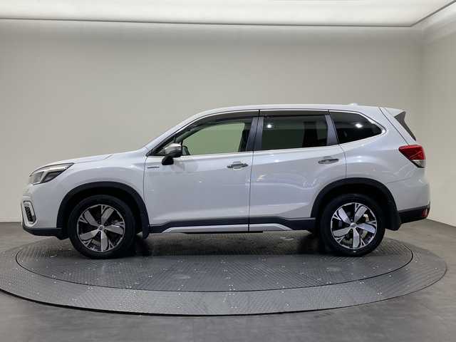 スバル フォレスター ハイブリッド アドバンス 愛媛県 2019(平31)年 5.8万km クリスタルホワイトP 純正ナビ/フルセグ／Ｂｌｕｅｔｏｏｔｈ／ＵＳＢ/バックカメラ/衝突被害軽減ブレーキ/レーダークルーズコントロール/ＥＴＣ/前方ドライブレコーダー/パワーバックドア/全席シートヒーター/DN席パワーシート/前後コーナーセンサー/レーンキープアシスト/ダウンヒルアシストコントロール/LEDヘッドライト