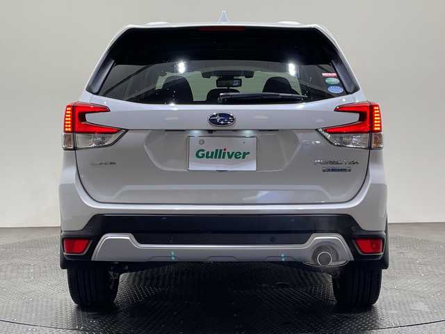 スバル フォレスター ハイブリッド アドバンス 愛媛県 2019(平31)年 5.8万km クリスタルホワイトP 純正ナビ/フルセグ／Ｂｌｕｅｔｏｏｔｈ／ＵＳＢ/バックカメラ/衝突被害軽減ブレーキ/レーダークルーズコントロール/ＥＴＣ/前方ドライブレコーダー/パワーバックドア/全席シートヒーター/DN席パワーシート/前後コーナーセンサー/レーンキープアシスト/ダウンヒルアシストコントロール/LEDヘッドライト