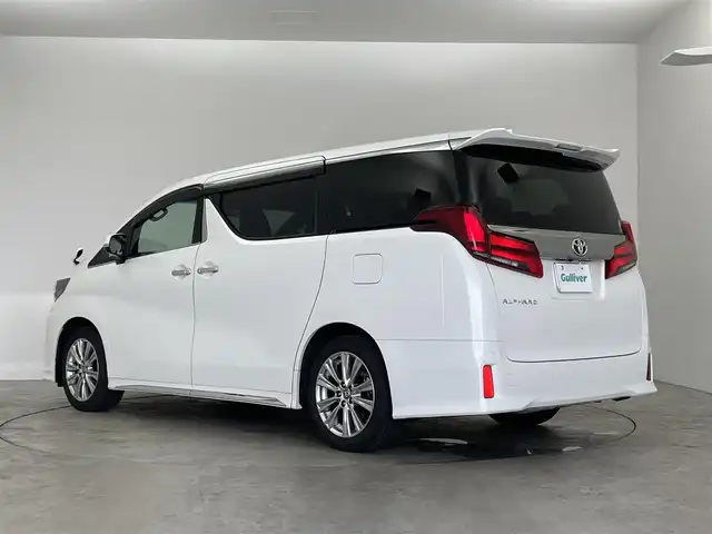 トヨタ アルファード S タイプゴールドⅢ 埼玉県 2023(令5)年 2.9万km ホワイトパールクリスタルシャイン サンルーフ　純正ディスプレイオーディオ　フリップダウンモニター　ＢＳＭ　ＤＶＤ再生　三眼ＬＥＤ　セーフティセンス　レーダークルーズ　デジタルインナーミラー　ビルトインＥＴＣ２．０　ＡＣ１００Ｖ　地デジ