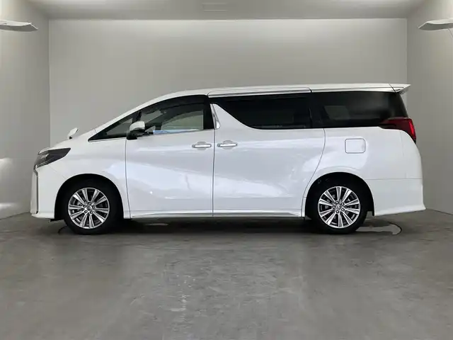 トヨタ アルファード S タイプゴールドⅢ 埼玉県 2023(令5)年 2.9万km ホワイトパールクリスタルシャイン サンルーフ　純正ディスプレイオーディオ　フリップダウンモニター　ＢＳＭ　ＤＶＤ再生　三眼ＬＥＤ　セーフティセンス　レーダークルーズ　デジタルインナーミラー　ビルトインＥＴＣ２．０　ＡＣ１００Ｖ　地デジ