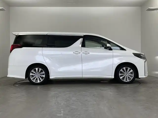 トヨタ アルファード S タイプゴールドⅢ 埼玉県 2023(令5)年 2.9万km ホワイトパールクリスタルシャイン サンルーフ　純正ディスプレイオーディオ　フリップダウンモニター　ＢＳＭ　ＤＶＤ再生　三眼ＬＥＤ　セーフティセンス　レーダークルーズ　デジタルインナーミラー　ビルトインＥＴＣ２．０　ＡＣ１００Ｖ　地デジ