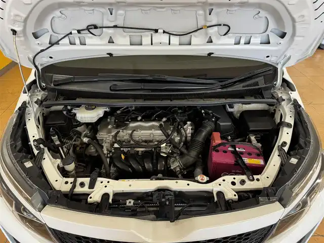 トヨタ ヴォクシー ZS GRスポーツ 群馬県 2019(令1)年 5.5万km ホワイトパールクリスタルシャイン セーフティセンス/純正10インチSDナビ/　　CD/DVD/BT/フルセグ/MSV/USB/HDMI/バックカメラ/両側パワースライドドア/クルーズコントロール/LEDオートライト/オートハイビーム/ハーフレザーシート/純正18インチAW/ドライブレコーダー/ステアリングスイッチ/オートリトラクタブルミラー/アイドリングストップ/横滑り防止装置/スマートキー/ビルトインETC2.0