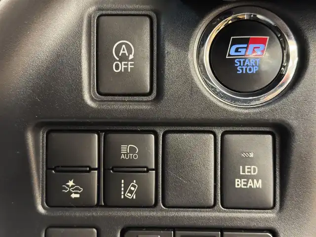 トヨタ ヴォクシー ZS GRスポーツ 群馬県 2019(令1)年 5.5万km ホワイトパールクリスタルシャイン セーフティセンス/純正10インチSDナビ/　　CD/DVD/BT/フルセグ/MSV/USB/HDMI/バックカメラ/両側パワースライドドア/クルーズコントロール/LEDオートライト/オートハイビーム/ハーフレザーシート/純正18インチAW/ドライブレコーダー/ステアリングスイッチ/オートリトラクタブルミラー/アイドリングストップ/横滑り防止装置/スマートキー/ビルトインETC2.0