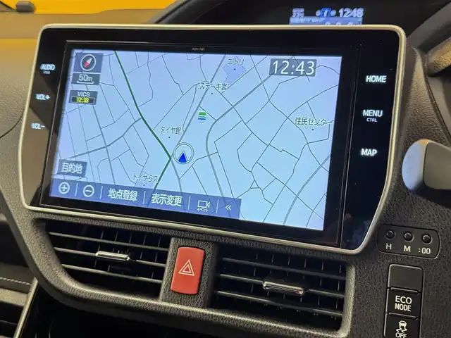 トヨタ ヴォクシー ZS GRスポーツ 群馬県 2019(令1)年 5.5万km ホワイトパールクリスタルシャイン セーフティセンス/純正10インチSDナビ/　　CD/DVD/BT/フルセグ/MSV/USB/HDMI/バックカメラ/両側パワースライドドア/クルーズコントロール/LEDオートライト/オートハイビーム/ハーフレザーシート/純正18インチAW/ドライブレコーダー/ステアリングスイッチ/オートリトラクタブルミラー/アイドリングストップ/横滑り防止装置/スマートキー/ビルトインETC2.0