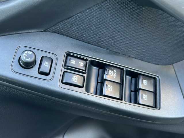 スバル フォレスター 2．0i－S アイサイト 埼玉県 2012(平24)年 8.9万km サテンホワイトパール (株)IDOMが運営する【じしゃロン熊谷店】の自社ローン専用車両になりますこちらは現金またはオートローンご利用時の価格です。自社ローンご希望の方は別途その旨お申付け下さい/社外SDナビ　CN-R500WD/　CD/DVD/Bluetooth/ビルトインETC/前席パワーシート/前席シートヒーター/パワーバックドア/EyeSight　ver.2/・全車速追従機能付クルーズコントロール/・プリクラッシュブレーキ/・AT誤発進抑制制御/・車線逸脱警報/・ふらつき警報/・先行車発信お知らせ/Xモード/アイドリングストップ/パドルシフト/純正フロアマット