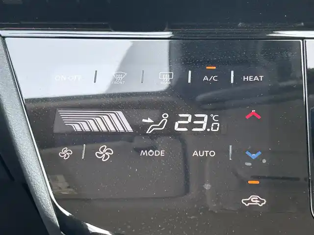 日産 サクラ X 兵庫県 2024(令6)年 0.3万km ブラック 純正ナビ　/USB入力端子　/AppleCarPlay　/全方位バックモニター/プロパイロット　/先進安全装備360°セーフティアシスト/インテリジェントエマージェンシーブレーキ/踏み間違え防止アシスト/車線逸脱防止支援システム/ふらつき警報/標識認識機能/ＬＥＤヘッドライト　/アイドリングストップ　/オートライト　/横滑り防止システム　/純正フロアマット