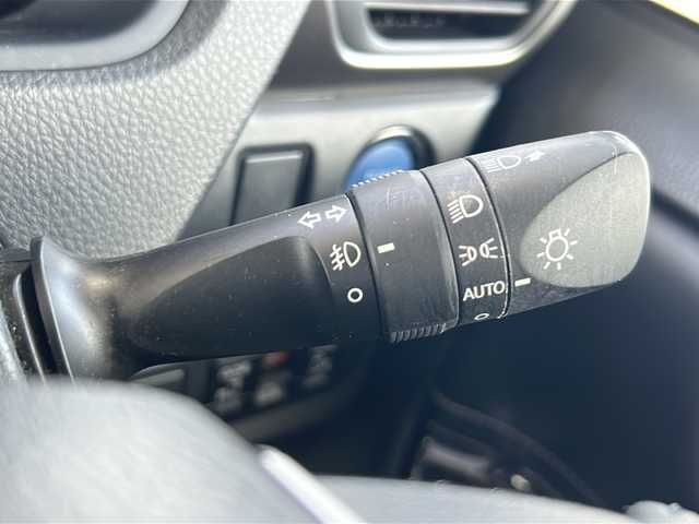 トヨタ エスクァイア ハイブリッド Gi プレミアムパッケージ 鳥取県 2020(令2)年 6万km ブラック ワンオーナー/７人乗り/ハーフレザーシート/ウッドコンビハンドル/両側パワースライド/純正８インチワイドナビ/フリップダウンモニター/フルセグ・Bluetooth/バックカメラ/前後ドライブレコーダー/プリクラッシュセーフティ/クリアランスソナー/レーンデパーチャー/オートハイビーム/クルーズコントロール/前席シートヒーター/ハンドルヒーター/LEDイルミネーション/nano-eエアコン/リアオートエアコン/センターコンソール/ハイマウントスピーカー/LEDヘッドライト/LEDフォグライト/オートリトラクトミラー/社外17インチAW(ワーク製）/社外ダブルホーン/ETCユニット/保証書・取説