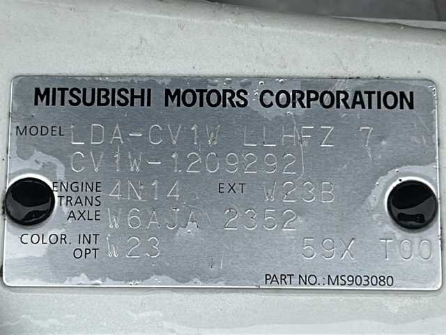 三菱 デリカＤ：５ ローデスト ロイヤルツーリング 福島県 2018(平30)年 7.2万km ウォームホワイトパール 4WD ディーゼル ナビ フルセグTV Bluetooth バックカメラ 両側パワースライドドア パドルシフト パワーバックドア ETC AC100V オートライト フォグランプ スマートキー