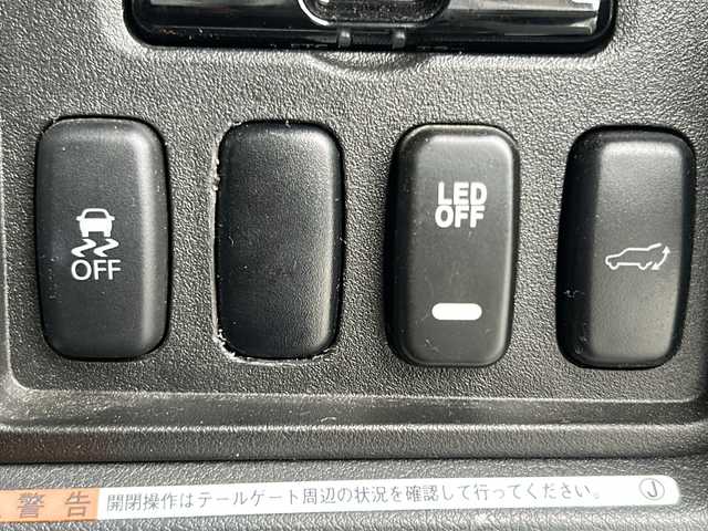 三菱 デリカＤ：５ ローデスト ロイヤルツーリング 福島県 2018(平30)年 7.2万km ウォームホワイトパール 4WD ディーゼル ナビ フルセグTV Bluetooth バックカメラ 両側パワースライドドア パドルシフト パワーバックドア ETC AC100V オートライト フォグランプ スマートキー