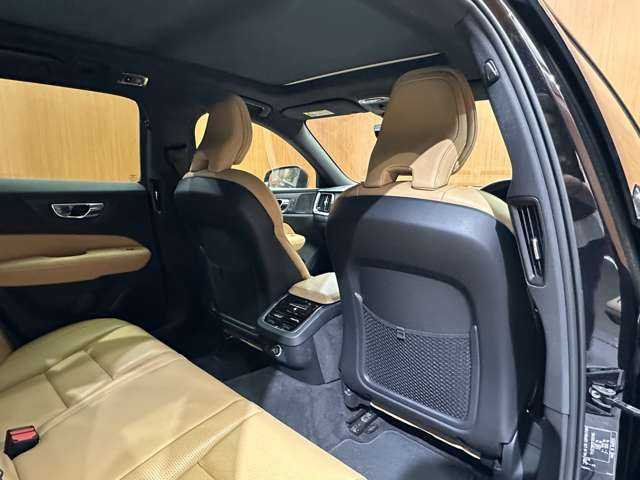 ボルボ Ｖ６０ クロスカントリー T5 AWD プロ 千葉県 2019(平31)年 3.6万km 黒 パノラマＳＲ　/純正ナビ　/３６０°カメラ　/ＡＣＣ　/ナッパレザーシート　/シートヒーター　/ベンチレーター　/パワーシート　/マッサージ機能　/ＬＥＤヘッドライト　/ハイビームアシスト　/自動駐車　/電動リアゲート
