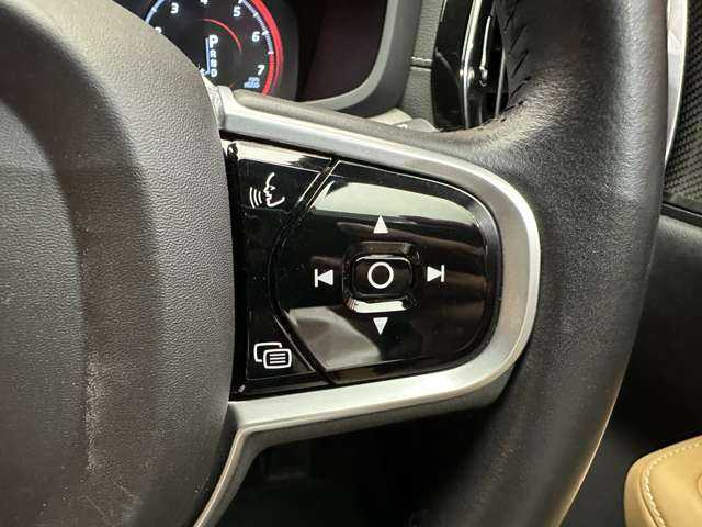 ボルボ Ｖ６０ クロスカントリー T5 AWD プロ 千葉県 2019(平31)年 3.6万km 黒 パノラマＳＲ　/純正ナビ　/３６０°カメラ　/ＡＣＣ　/ナッパレザーシート　/シートヒーター　/ベンチレーター　/パワーシート　/マッサージ機能　/ＬＥＤヘッドライト　/ハイビームアシスト　/自動駐車　/電動リアゲート