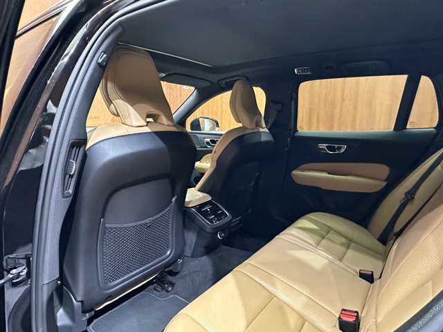ボルボ Ｖ６０ クロスカントリー T5 AWD プロ 千葉県 2019(平31)年 3.6万km 黒 パノラマＳＲ　/純正ナビ　/３６０°カメラ　/ＡＣＣ　/ナッパレザーシート　/シートヒーター　/ベンチレーター　/パワーシート　/マッサージ機能　/ＬＥＤヘッドライト　/ハイビームアシスト　/自動駐車　/電動リアゲート