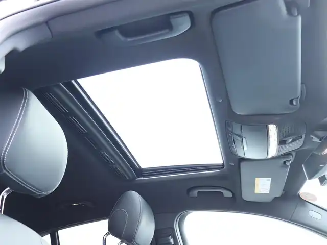 メルセデス・ベンツ Ｍ・ベンツ ＧＬＣ２２０ d 4マチック クーペ AMGライン 神奈川県 2023(令5)年 2.9万km 黒 ワンオーナー/ブラインドスポットモニター/ETC2.0 /ドラレコ前後/ヘッドアップディスプレイ/ガラススライディングルーフ/全席シートヒーター/D/N席エアーシート/アダクティブステアリング/純正メモリナビ/Bluetoothオーディオ/タイプC充電口×3/バックカメラ/アイドリングストップ/ウィンカーミラー/クルーズコントロール(追従機能あり)/プッシュスタート/純正19インチAW/純正フロアマット/純正LEDヘッドライト/コーナーセンサー前後/保証書/取説/スペアスマートキー