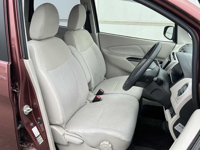 三菱 ｅＫワゴン G 岩手県 2013(平25)年 9.5万km チェリーブラウンパール ナビ　バックカメラ　フルセグ　Ｂｌｕｅｔｏｏｔｈ　ＣＤ／ＤＶＤ再生　本革巻きステアリング　自動調光ミラー　イモビライザー　坂道発進補助装置　衝突安全ボディー　純正ＡＷ　純正フロアマット　スマートキー