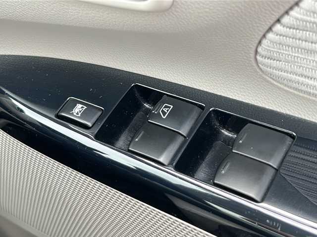 三菱 ｅＫワゴン G 岩手県 2013(平25)年 9.5万km チェリーブラウンパール ナビ　バックカメラ　フルセグ　Ｂｌｕｅｔｏｏｔｈ　ＣＤ／ＤＶＤ再生　本革巻きステアリング　自動調光ミラー　イモビライザー　坂道発進補助装置　衝突安全ボディー　純正ＡＷ　純正フロアマット　スマートキー