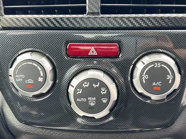 スバル インプレッサ ＷＲＸ STI A－Line 山口県 2011(平23)年 8万km スパークシルバーメタリック 禁煙車（前オーナー様のご申告によるもの）/社外メモリナビ/Bluetooth/フルセグTV/バックカメラ/社外レーダー/社外ツィータースピーカー/ETC/スマートキー＆プッシュスタート/D/席パワーシート/クルーズコントロール/キセノンライト/フォグライト/リアフォグライト/社外マフラー/社外18インチAW/横滑り防止装置/パドルシフト/オートエアコン/保証書・取説/スペアキー1個