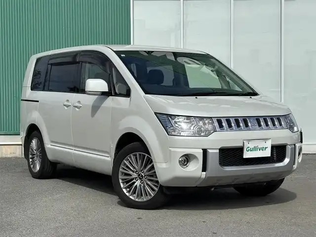 三菱 デリカＤ：５ G－Power package 福岡県 2013(平25)年 3.2万km ウォームホワイトパール スマートキー/Bluetoothオーディオ/バックカメラ/ETC/後席モニター（ALPINE）/純正フロアマット/純正アルミホイール/両側パワースライドドア/LEDヘッドライト