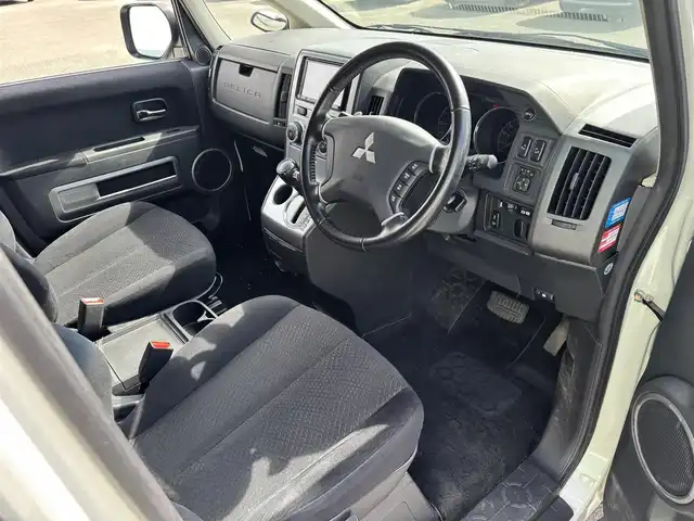 三菱 デリカＤ：５ G－Power package 福岡県 2013(平25)年 3.2万km ウォームホワイトパール スマートキー/Bluetoothオーディオ/バックカメラ/ETC/後席モニター（ALPINE）/純正フロアマット/純正アルミホイール/両側パワースライドドア/LEDヘッドライト