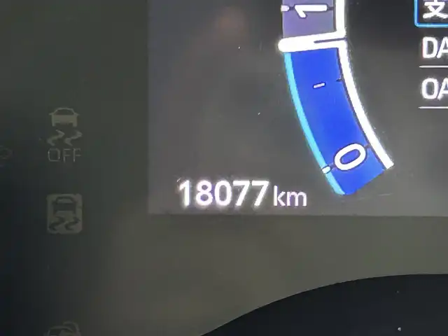 トヨタ シエンタ Z 大阪府 2023(令5)年 1.8万km アーバンカーキ 純正8incDオーディオナビ バックカメラ レーダークルコン 衝突軽減ブレーキ レーンアシスト オートハイビーム ブラインドSM 両側パワースライドドア クリアランスソナー 前後ドライブレコーダー ETC2.0