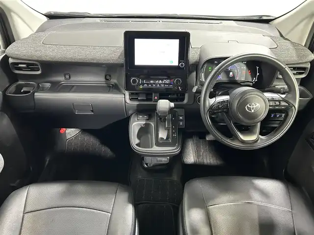 トヨタ シエンタ Z 大阪府 2023(令5)年 1.8万km アーバンカーキ 純正8incDオーディオナビ バックカメラ レーダークルコン 衝突軽減ブレーキ レーンアシスト オートハイビーム ブラインドSM 両側パワースライドドア クリアランスソナー 前後ドライブレコーダー ETC2.0