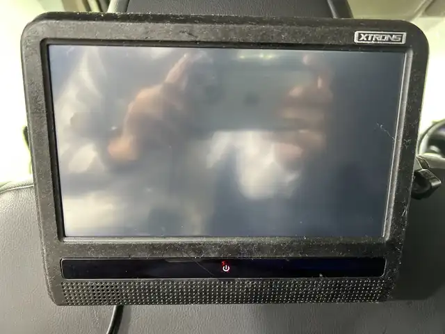 日産 エクストレイル 20X エマージェンシーブレーキ 神奈川県 2016(平28)年 5.4万km ブリリアントホワイトパール 社外9型SDナビゲーション【CN-F1DVD】/フルセグ　Bluetooth　SD　CD DVD　USB　iPod/バックカメラ/車線逸脱警報/エマージェンシープレーキ/進入禁止機能/前後ソナー/アイドリングストップ/ブラックセルクロス/フレーザークロスパートナー防水シート/前席シートヒーター/革巻きステアリング/ステアリングスイッチ/純正ビルトインＥＴＣ/社外前方ドライブレコーダー/社外GPSレーダー/ＥＣＯ/プッシュスタート/インテリジェントキー/LEDヘッドランプ/オートライト/純正17インチアルミホイール/純正リアスポイラー/スペアキー2本