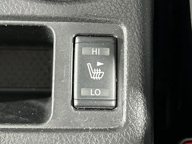 日産 エクストレイル 20X エマージェンシーブレーキ 神奈川県 2016(平28)年 5.4万km ブリリアントホワイトパール 社外9型SDナビゲーション【CN-F1DVD】/フルセグ　Bluetooth　SD　CD DVD　USB　iPod/バックカメラ/車線逸脱警報/エマージェンシープレーキ/進入禁止機能/前後ソナー/アイドリングストップ/ブラックセルクロス/フレーザークロスパートナー防水シート/前席シートヒーター/革巻きステアリング/ステアリングスイッチ/純正ビルトインＥＴＣ/社外前方ドライブレコーダー/社外GPSレーダー/ＥＣＯ/プッシュスタート/インテリジェントキー/LEDヘッドランプ/オートライト/純正17インチアルミホイール/純正リアスポイラー/スペアキー2本