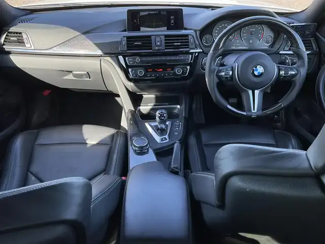 ＢＭＷ Ｍ４ クーペ 新潟県 2015(平27)年 5.2万km ミネラルホワイト 純正HDDナビ/CD/DVD/BT/フルセグテレビ/ミュージックサーバー/バックカメラ/ETC/衝突被害軽減ブレーキ/レーンキープアシスト/クルーズコントロール/革シート/パワーシート/シートヒーター /パドルシフト/ステアリングスイッチ/コーナーセンサー/スマートキー/プッシュスタート/LEDヘッドライト/オートライト/純正19インチアルミホイール