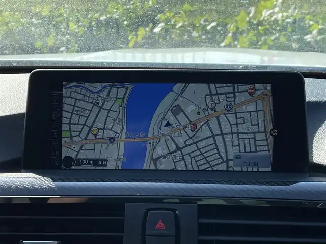 ＢＭＷ Ｍ４ クーペ 新潟県 2015(平27)年 5.2万km ミネラルホワイト 純正HDDナビ/CD/DVD/BT/フルセグテレビ/ミュージックサーバー/バックカメラ/ETC/衝突被害軽減ブレーキ/レーンキープアシスト/クルーズコントロール/革シート/パワーシート/シートヒーター /パドルシフト/ステアリングスイッチ/コーナーセンサー/スマートキー/プッシュスタート/LEDヘッドライト/オートライト/純正19インチアルミホイール