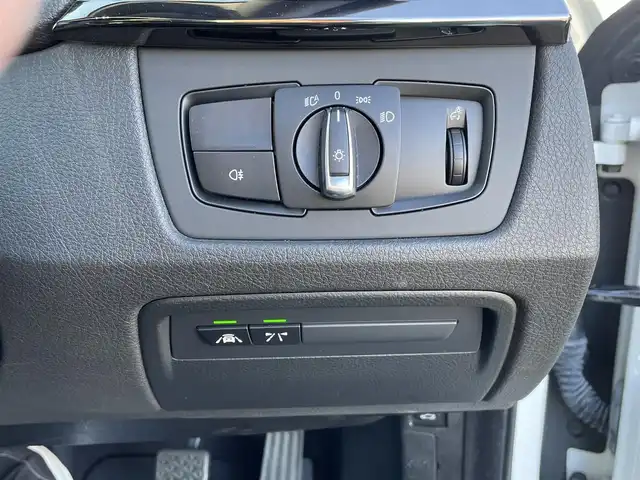 ＢＭＷ Ｍ４ クーペ 新潟県 2015(平27)年 5.2万km ミネラルホワイト 純正HDDナビ/CD/DVD/BT/フルセグテレビ/ミュージックサーバー/バックカメラ/ETC/衝突被害軽減ブレーキ/レーンキープアシスト/クルーズコントロール/革シート/パワーシート/シートヒーター /パドルシフト/ステアリングスイッチ/コーナーセンサー/スマートキー/プッシュスタート/LEDヘッドライト/オートライト/純正19インチアルミホイール