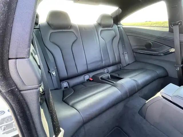 ＢＭＷ Ｍ４ クーペ 新潟県 2015(平27)年 5.2万km ミネラルホワイト 純正HDDナビ/CD/DVD/BT/フルセグテレビ/ミュージックサーバー/バックカメラ/ETC/衝突被害軽減ブレーキ/レーンキープアシスト/クルーズコントロール/革シート/パワーシート/シートヒーター /パドルシフト/ステアリングスイッチ/コーナーセンサー/スマートキー/プッシュスタート/LEDヘッドライト/オートライト/純正19インチアルミホイール