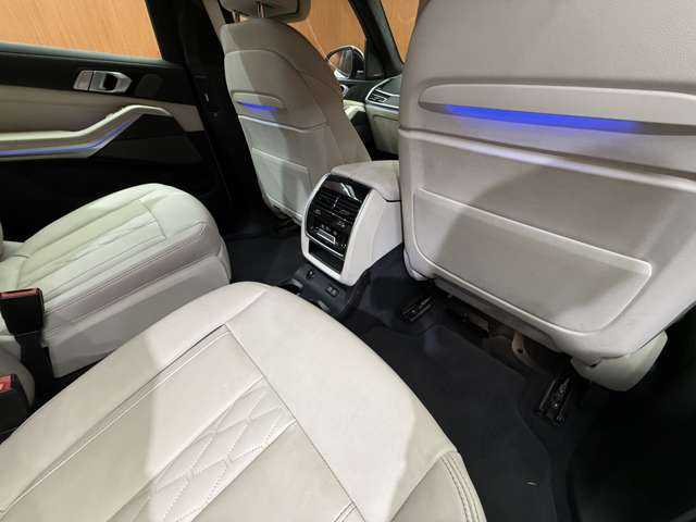 ＢＭＷ ＢＭＷ Ｘ７ xDrive40d Mスポーツ 千葉県 2021(令3)年 3.5万km 白 6人乗り　/ウェルネスパッケージ　/スカイラウンジパノラマSR　/白革シート　/harmankardonサウンド　/ディスプレイキー　/ACC　/ナビ　/TV　/360°　/Bluetooth接続　/CarPlay　/HUD　/レーザーライト　/ETC　/ドラレコ