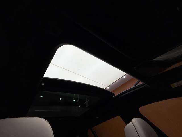 ＢＭＷ ＢＭＷ Ｘ７ xDrive40d Mスポーツ 千葉県 2021(令3)年 3.5万km 白 6人乗り　/ウェルネスパッケージ　/スカイラウンジパノラマSR　/白革シート　/harmankardonサウンド　/ディスプレイキー　/ACC　/ナビ　/TV　/360°　/Bluetooth接続　/CarPlay　/HUD　/レーザーライト　/ETC　/ドラレコ