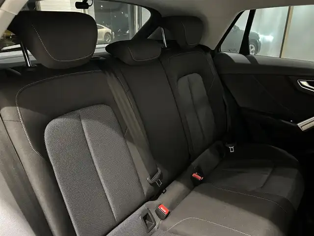 アウディ Ｑ２ 愛知県 2019(令1)年 3万km グレー LEDヘッドライト/バックモニタ―/クルーズコントロール/パワーバックドア/シートヒーター