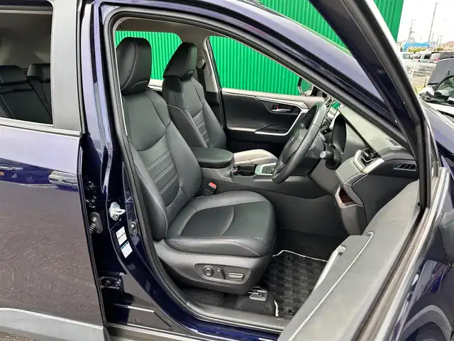 トヨタ ＲＡＶ４ G Zパッケージ 宮城県 2019(令1)年 5万km ダークブルーマイカ ４WD/純正9型ナビ（地図SD未確認）/バックカメラ バックモニター/フルセグTV / Bluetooth /DVD/トヨタセーフティセンス/　・プリクラッシュセーフティ/　・レーンディパーチャーアラート/　・アダプティブハイビームシステム/　・レーダークルーズコントロール/　・オートマチックハイビーム/デジタルインナーミラー/ブラインドスポットモニター/パワーシート /　シートメモリ/シートヒーター/ステアリングヒーター/オートエアコン/ステアリングスイッチ/パワーバックドア/ビルトインETC/オートLEDライト/純正19インチアルミホイール/プッシュスタート/スマートキー