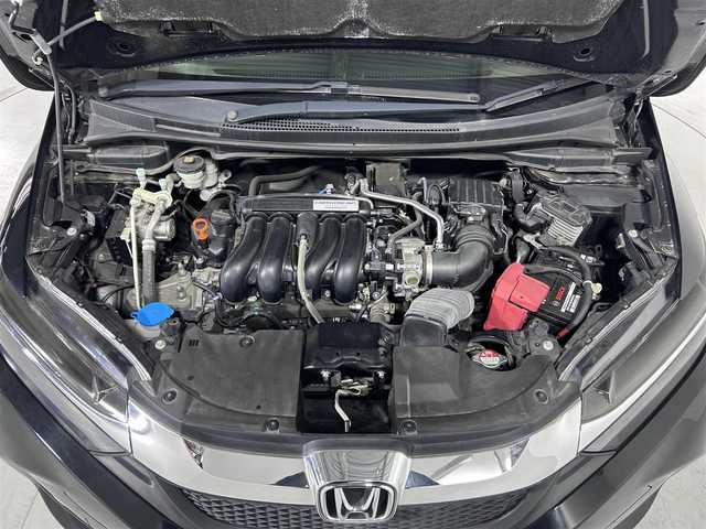 ホンダ シャトル G 道央・札幌 2015(平27)年 1万km クリスタルブラックパール 純正7型ナビ/Bluetooth/フルセグTV/バックカメラ/ETC/オートエアコン/スマートキー/プッシュスタート/ハロゲンヘッドライト/フロアマット/盗難防止装置/横滑り防止装置/ABS/ダブルエアバッグ