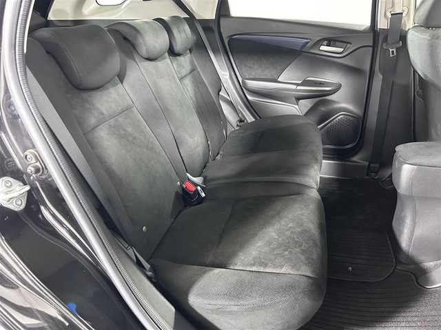 ホンダ シャトル G 道央・札幌 2015(平27)年 1万km クリスタルブラックパール 純正7型ナビ/Bluetooth/フルセグTV/バックカメラ/ETC/オートエアコン/スマートキー/プッシュスタート/ハロゲンヘッドライト/フロアマット/盗難防止装置/横滑り防止装置/ABS/ダブルエアバッグ