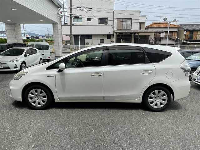 トヨタ プリウス α S Lセレクション 愛知県 2013(平25)年 10万km ホワイトパールクリスタルシャイン (株)IDOMが運営する【じしゃロン豊川店】の自社ローン専用車両になります。こちらは現金またはオートローンご利用時の価格です。自社ローンご希望の方は別途その旨お申付け下さい/ 社外メモリナビ/　◯ CD再生機能/　◯ DVD再生機能/　◯ フルセグ対応TV/　◯ BT対応/ バックカメラ/ ETC/ ステアリングスイッチ/ プッシュスタート/ オートライト/ ドアバイザー/ ウインカーミラー/ 純正フロアマット
