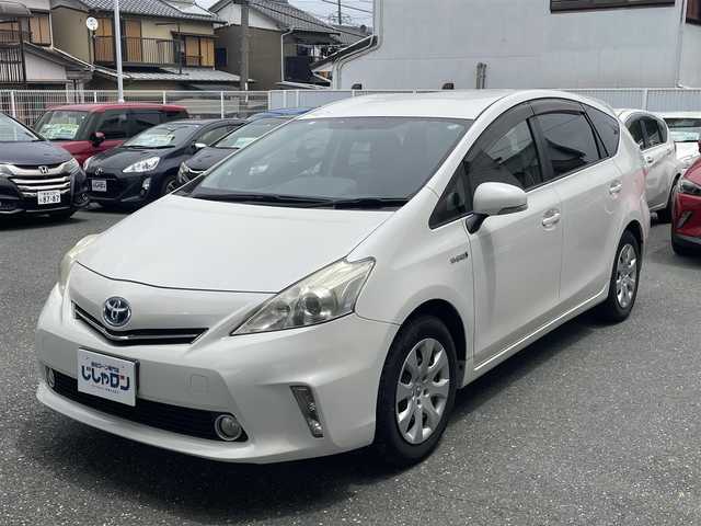 トヨタ プリウス α S Lセレクション 愛知県 2013(平25)年 10万km ホワイトパールクリスタルシャイン (株)IDOMが運営する【じしゃロン豊川店】の自社ローン専用車両になります。こちらは現金またはオートローンご利用時の価格です。自社ローンご希望の方は別途その旨お申付け下さい/ 社外メモリナビ/　◯ CD再生機能/　◯ DVD再生機能/　◯ フルセグ対応TV/　◯ BT対応/ バックカメラ/ ETC/ ステアリングスイッチ/ プッシュスタート/ オートライト/ ドアバイザー/ ウインカーミラー/ 純正フロアマット