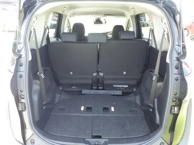 トヨタ シエンタ ハイブリッド G 千葉県 2016(平28)年 4.9万km ブラックマイカ Toyota Safety Sense/・プリクラッシュセーフティ/・レーンディパーチャーアラート/・オートハイビーム/両側パワースライドドア/純正SDナビ/地デジTV/【DVD/CD再生機能　Bluetooth接続】/バックカメラ/ドライブレコーダー（CSD-630FH）/ETC/LEDヘッドライト/フォグライト/ウインカーミラー/純正15インチアルミホイル/スマートキー